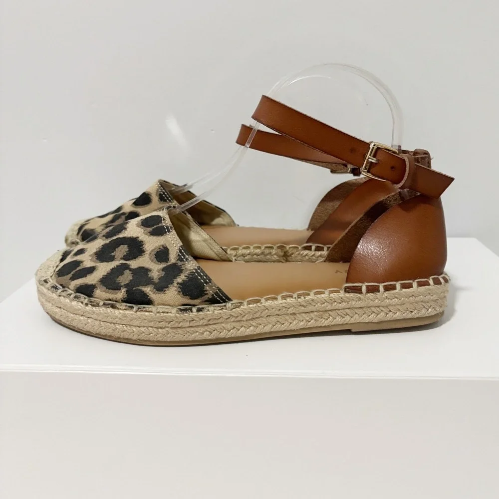 Old Navy Espadrille Flats Women 7 Leopard Print Brown Ankle Strap Buckle Sandals
